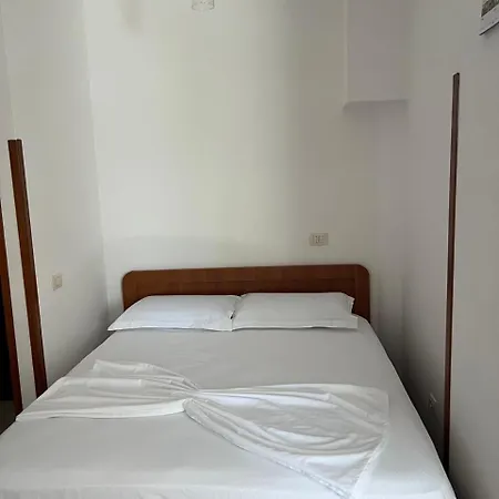 Dragos Appartamento Durrës